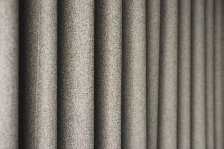 rideaux acoustiques dans une salle de musique à Bordeaux